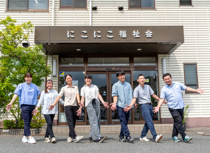 スタッフ集合写真